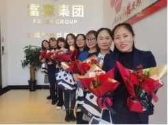 春風(fēng)十里，不如你。女神節(jié)快樂！